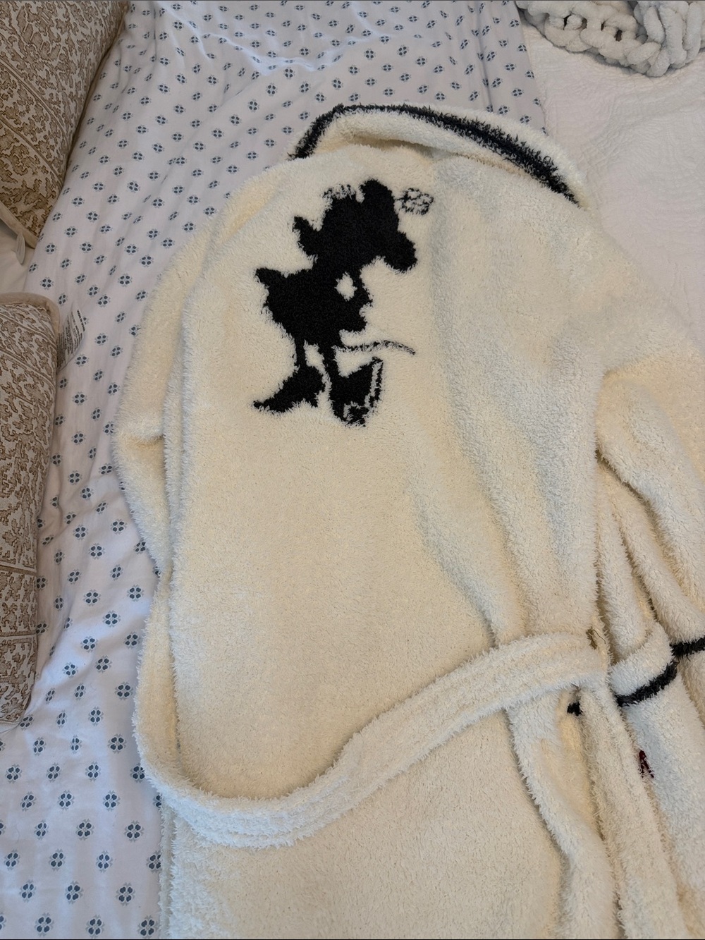 Barefoot Dreams x Disney Robe